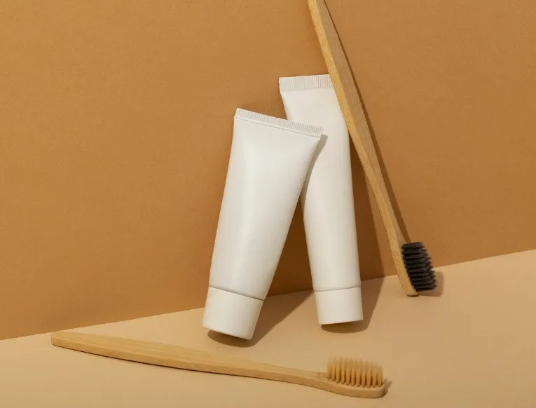 Jak zmieniać produkty do higieny jamy ustnej w zależności od pory roku?