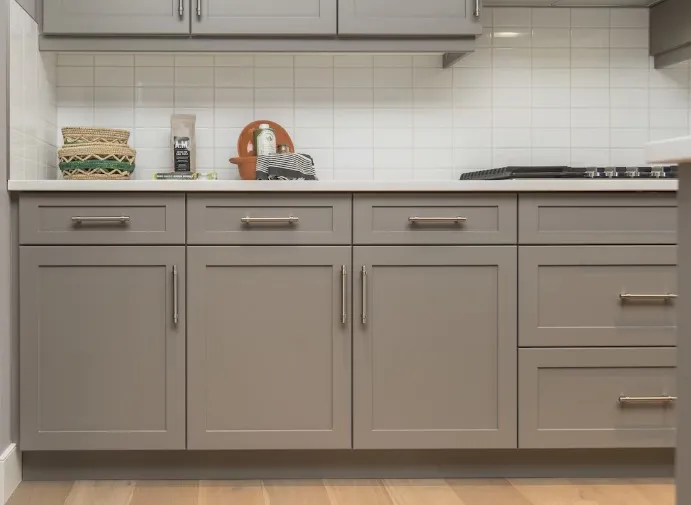 Od pomysłu do realizacji: etapy zamówienia kuchni na wymiar z frezami CNC